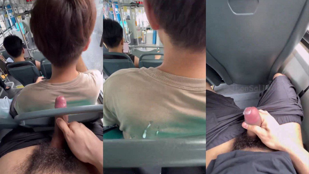 Bắn tinh lên áo em trai trên xe bus